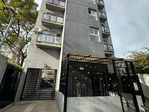 DEPARTAMENTO DOS AMBIENTES CON COCHERA CUBIERTA EN MUÑIZ