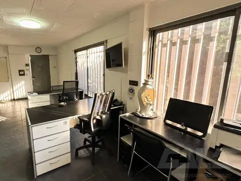 Galpon en Venta 56  mts Fondo