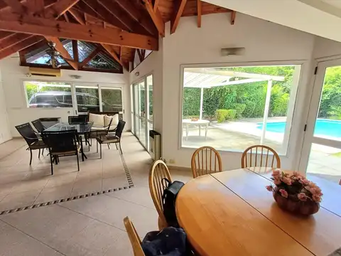 VENTA CASA 6 AMB C/PISCINA. COUNTRY LA MARTONA