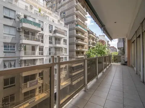 VENTA SEMIPISO DEPARTAMENTO 5 AMBIENTES CON COCHERA FIJA Y BAULERA - APTO CREDITO Y PERMUTA !!