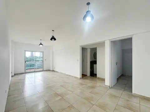 Departamento 2 ambientes con Cochera y Balcón – luminoso y al frente