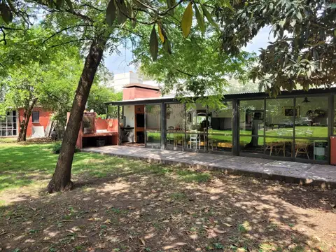 IDEAL PARA USO COMERCIAL - EMPRENDIMIENTO GASTRONOMICO Y / OTROS