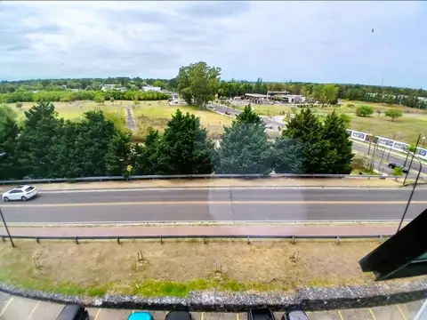 Av. del Puerto 200, Piso 3