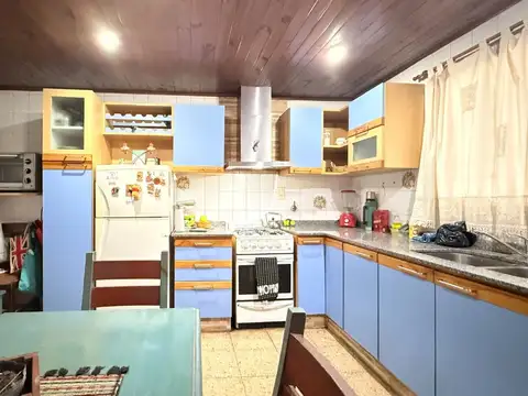 Casa en Venta en Villa España, USD 98.000