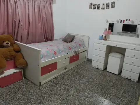 Venta Casa 3 amb + Local  + Departamento 2 amb