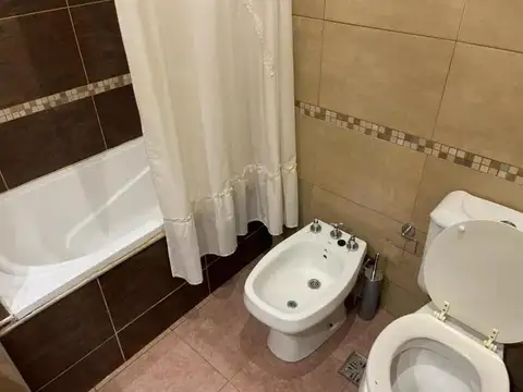 Depto Tipo Casa en Venta con 1 cocheras