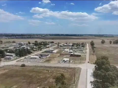 Terreno en Venta 27  mts Fondo