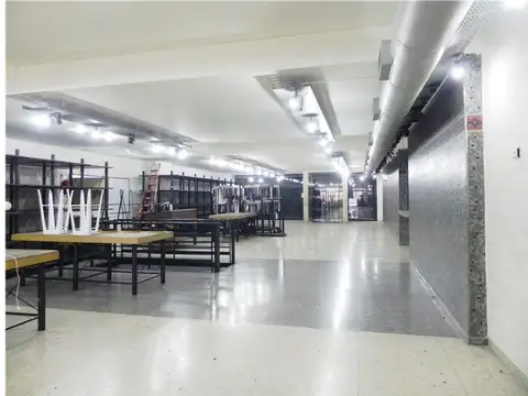 GALPON MIXTURA 4- ENTRADA CAMION- MONTSERRAT VENTA