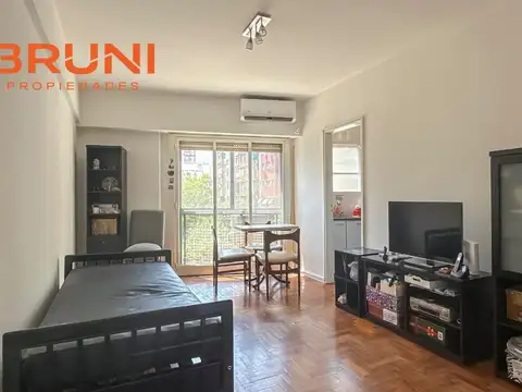 Caballito Norte | 2 ambientes al frente con balcón | Venta