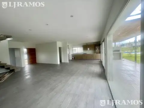 Casa a estrenar en venta en CARPINCHOS - NORDELTA