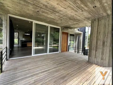 Casa en Venta en Carilo, USD 690.000