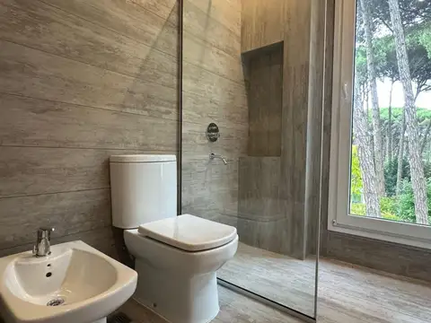 Casa 7 ambientes con 4 baños