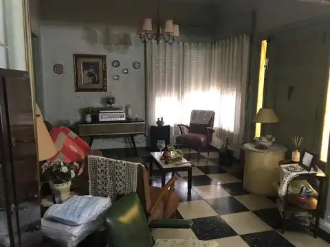 Chalet 4 ambientes - V. Ballester