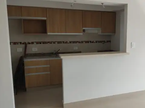 Hermoso Departamento de 2 amb con cochera cub.