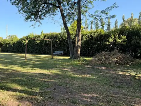 ¡Se vende un terreno realmente especial, apto para subdivisión en 4 parcelas, ideal para inversores que buscan hacer realidad sus sueños!