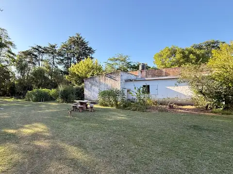 ¡Se vende un terreno realmente especial, apto para subdivisión, ideal para inversores que buscan hacer realidad sus sueños!