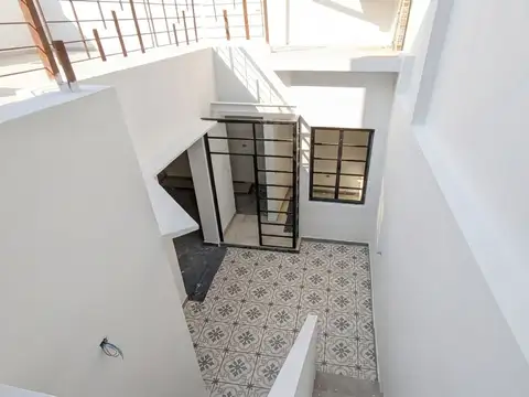 VENTA PH RECICLADO SIN EXPENSAS CON TERRAZA DEVOTO
