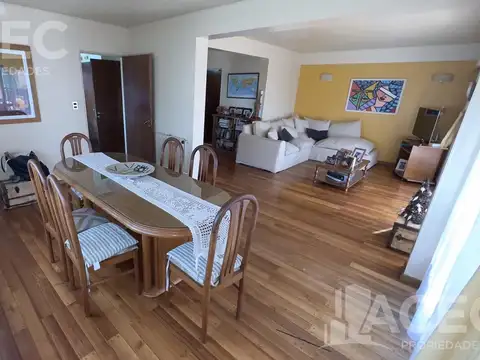 Departamento 4 ambientes con 3 baños