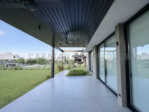 Casa en Venta en Vida, USD 650.000