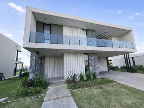 Casa en Venta en Vida, USD 650.000