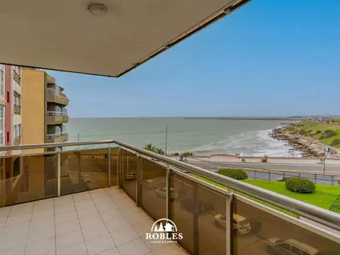 Departamento frente al mar, en excelente ubicación de Playa Chica
