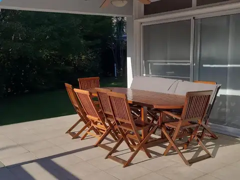 Casa en Venta en Pilar, USD 240.000