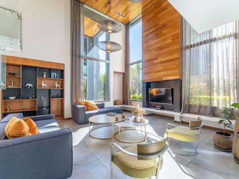 Casa 5 ambientes con 5 baños