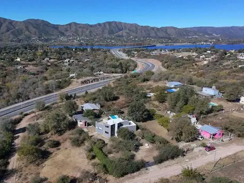 VENTA CASA CATEGORIA BIALET MASSE,PILETA. SIERRAS