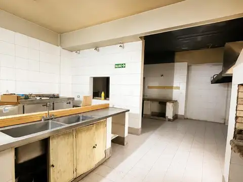 GLM.VENTA LOCAL/SALON COMERCIAL+ 4 DEPTOS - CAZADOR, ESCOBAR