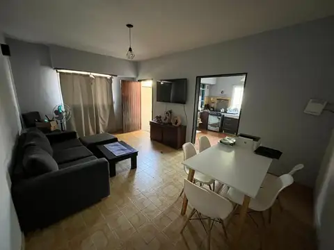 Casa 4 ambientes con 1 baño