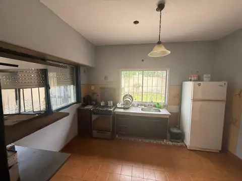 SE VENDE CASA EN BERAZATEGUI