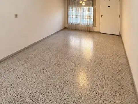 Casa en Alquiler en Villa Gobernador Galvez, $ 900.000