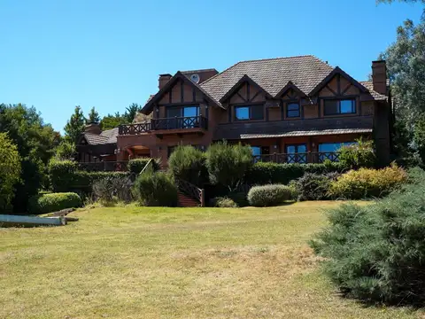 Gran Residencia en Country Tandil