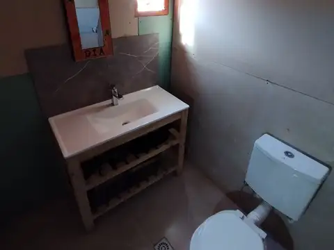 Casa 4 ambientes con 1 baño