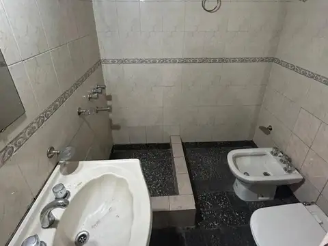 Depto Tipo Casa en Venta en Valentin Alsina, USD 85.000