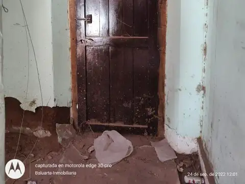 TERRENO CON CASA DE ADOBE A RESTAURAR- CENTRO VINCHINA