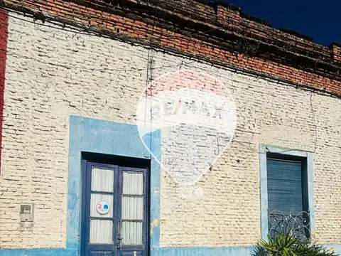 Gran Oportunidad Casa a Refacción y Terreno Amplio