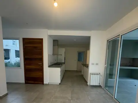Casa en Alquiler de 3 dormitorios