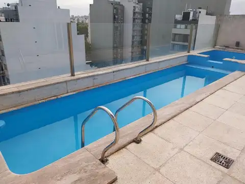 Amplio AMBIENTE en con  Piscina y SUM