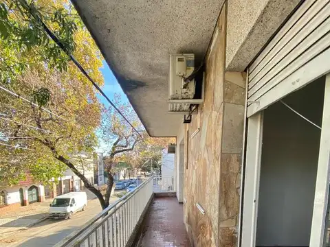 Alquiler Casa 2 Dormitorios planta alta - Valparaiso 1300