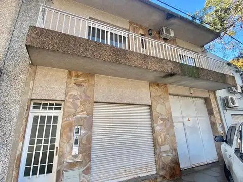 Alquiler Casa 2 Dormitorios planta alta - Valparaiso 1300