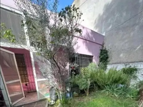 Asunción e/ Rubén de Rosas y Tarija