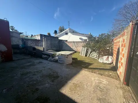 Casa en Alquiler con 1 cochera