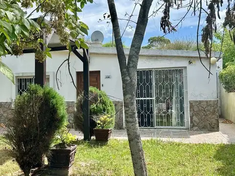 Venta Casa 2 Dormitorios Cuchilla Alta 100m playa