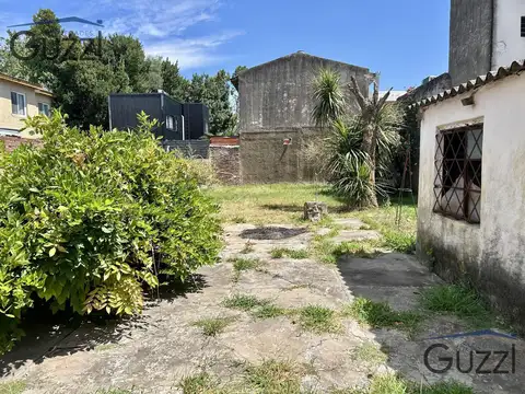 OPORTUNIDAD  CASA 3 AMBIENTES EN LOTE PROPIO A REFACCIONAR – BOULOGNE