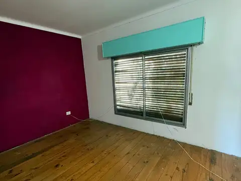 Casa en alquiler c/ cochera en Villa Mitre
