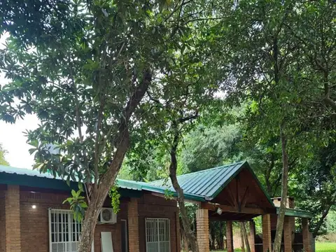 Casa con Hermoso Parque de 3 Dormitorios