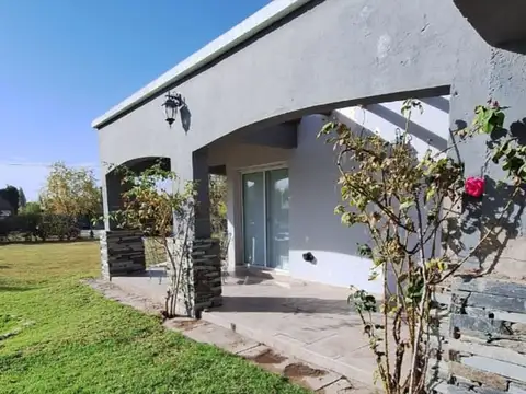 VENTA DE GRAN CASA EN Bº RANCHOS DE LA MERCED
