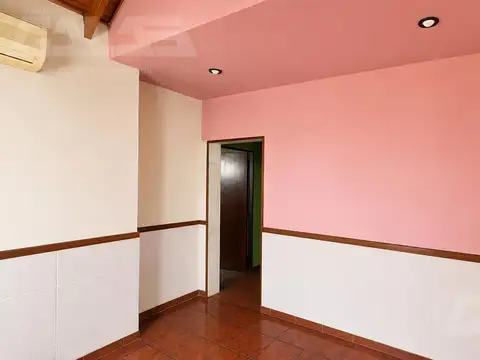 Casa en Alquiler en Castelar Sur, $ 950.000
