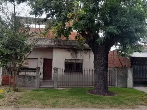 CASA 3 AMB SOLIDA A REFACCIONAR - LOTE 300M2